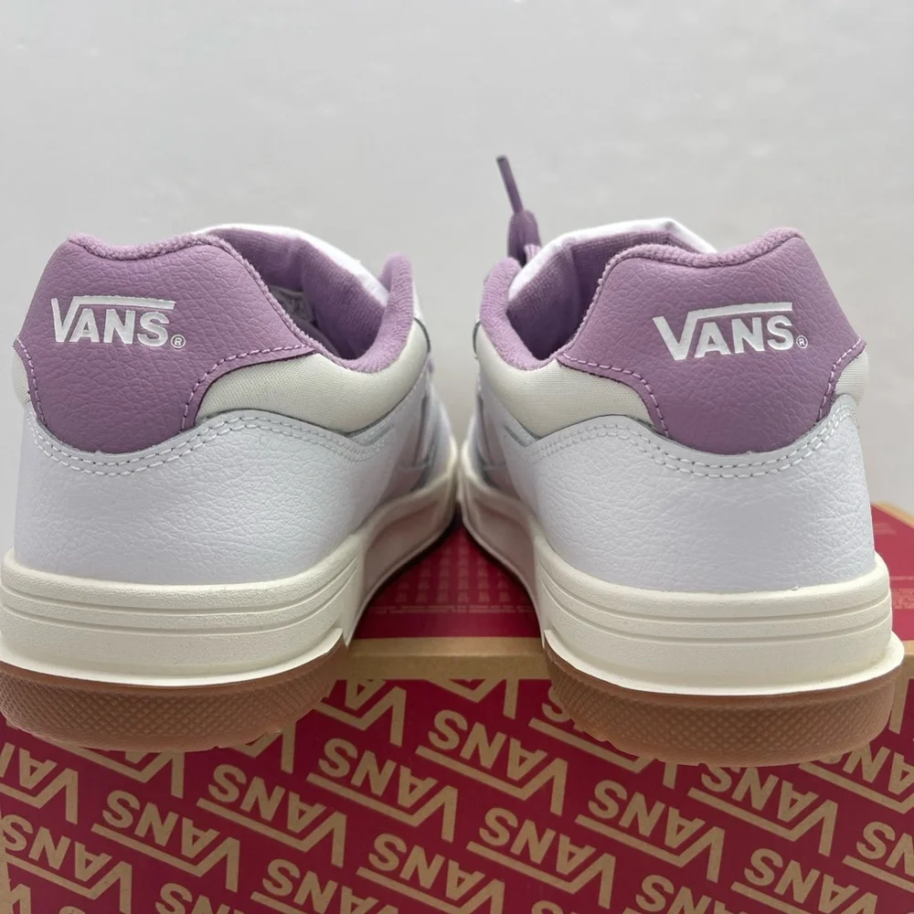 Vans Men’s Upland
Vintage Leather Purple
VN000D1HPRP White and Lavender Sneakers - Picture 13 of 16
